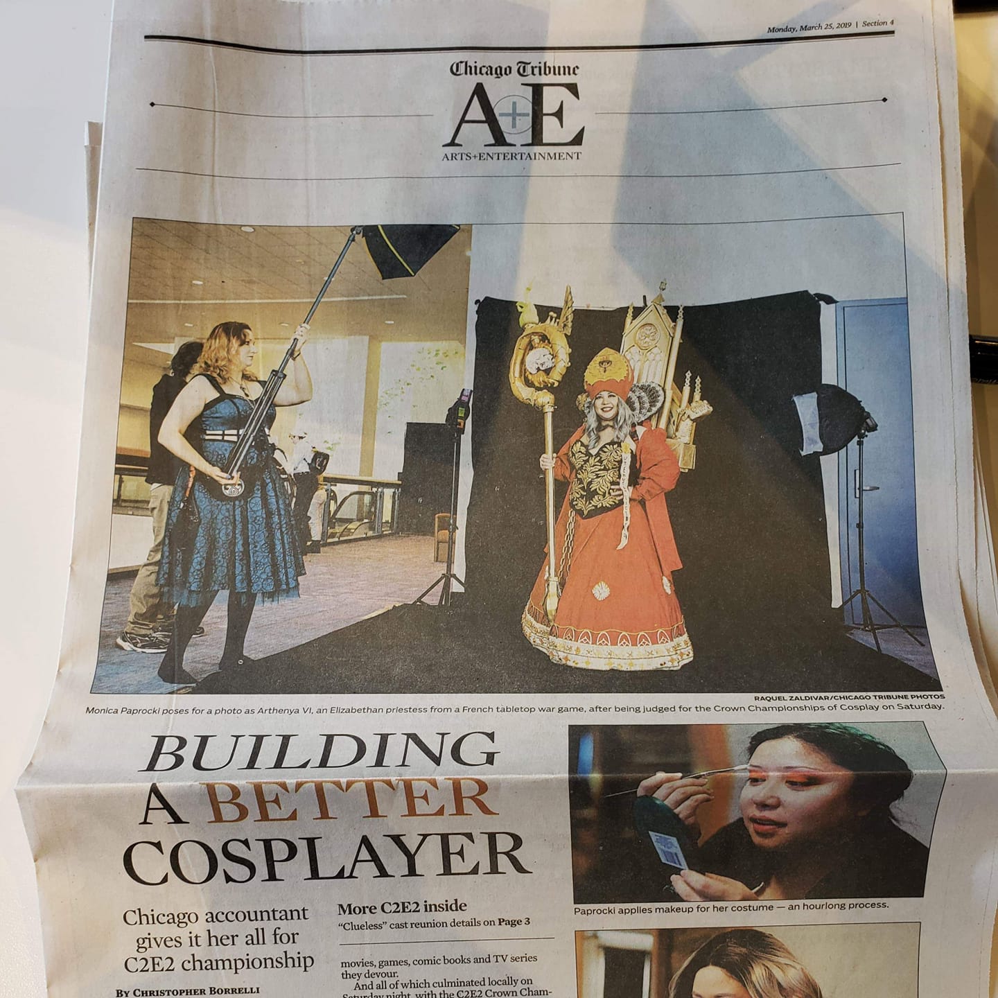 👑  Arthenya Cosplay in the Chicago Tribune!